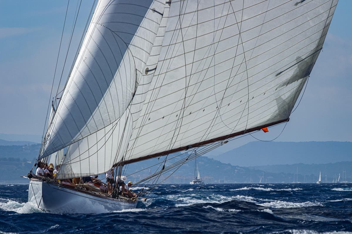 France sailing guide 2025 – Côte d’Azur and Corsica routes